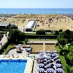 Отель Palace 4*