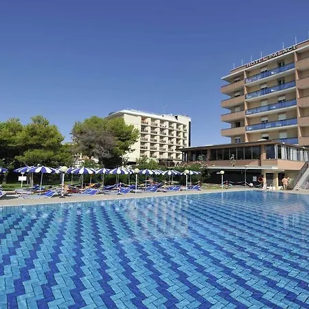 Palace מלון ביביונה