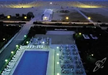 Palace 4* ביביונה