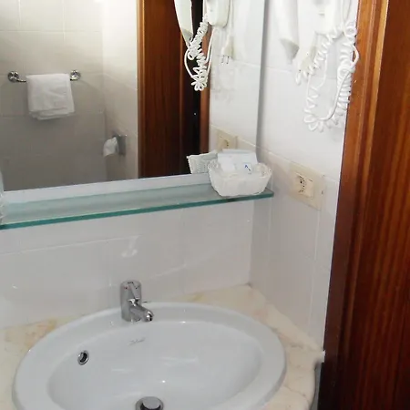 Palace ביביונה