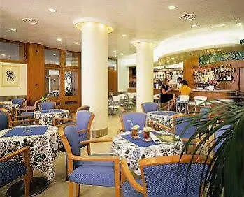 Palace 4* ביביונה