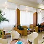 皇宫酒店 4* 比比翁