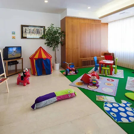 מלון Palace ביביונה