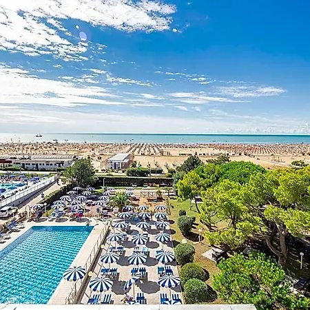 Hotell Palace 4*